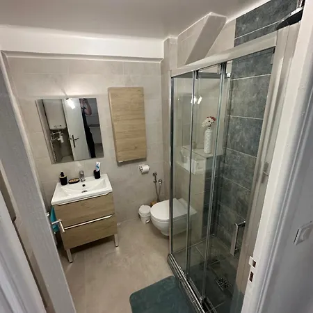 아파트 Maginifique T2 Au Coeur D Avec Parking 앙티브