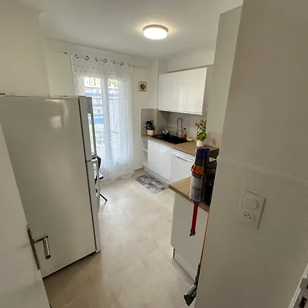 Maginifique T2 Au Coeur D Avec Parking 아파트 앙티브